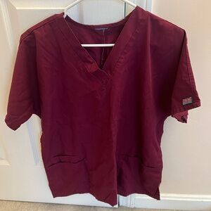 Cherokee Women's Top Nurse scrubs